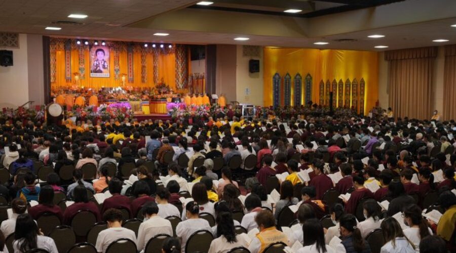 恭迎《南無第三世多杰羌佛經藏總集》聖典法會在洛杉磯盛大舉行-美洲華聯社